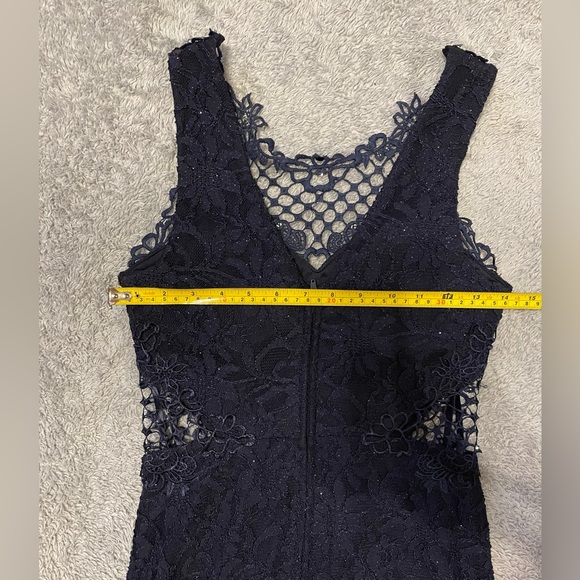 Navy blue lace formal dress with cutouts Size 1 - Picture 7 of 10